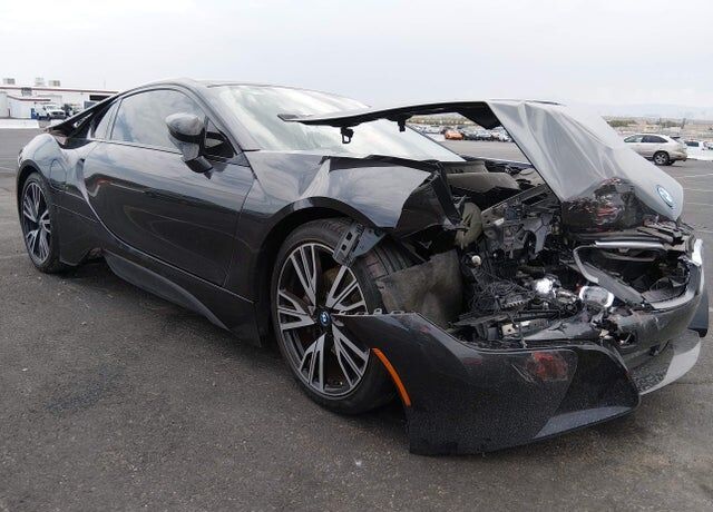 2016 BMW i8
