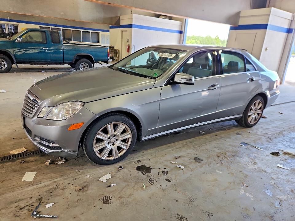 2013 MERCEDES-BENZ E-Class