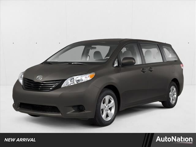 2013 TOYOTA Sienna