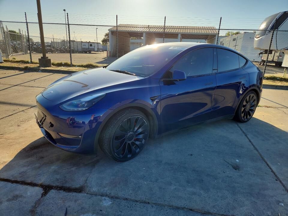 2023 TESLA Model Y