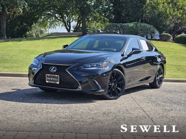 2022 LEXUS ES