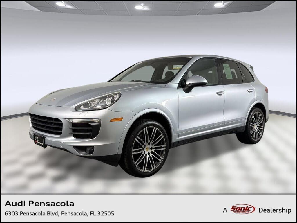 2017 PORSCHE Cayenne