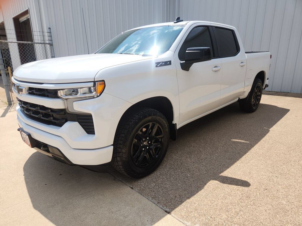 2024 CHEVROLET Silverado