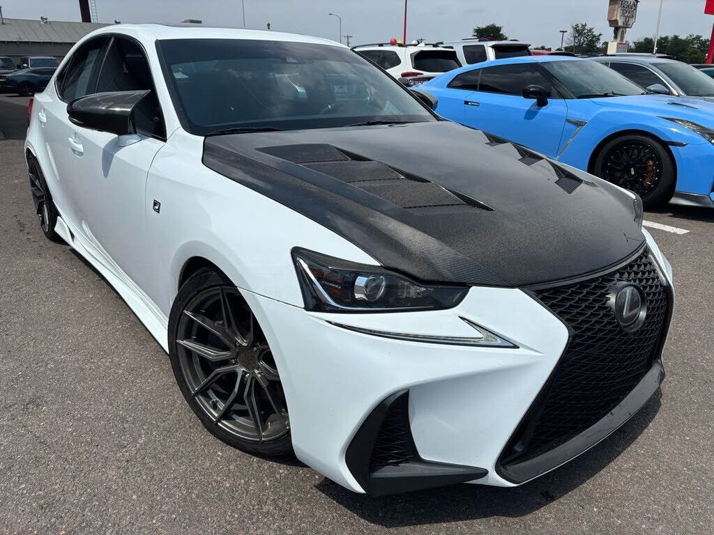 2017 LEXUS IS