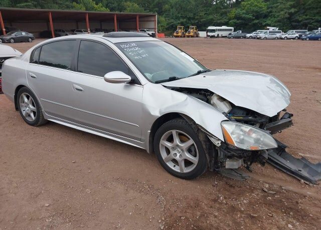 2004 NISSAN Altima