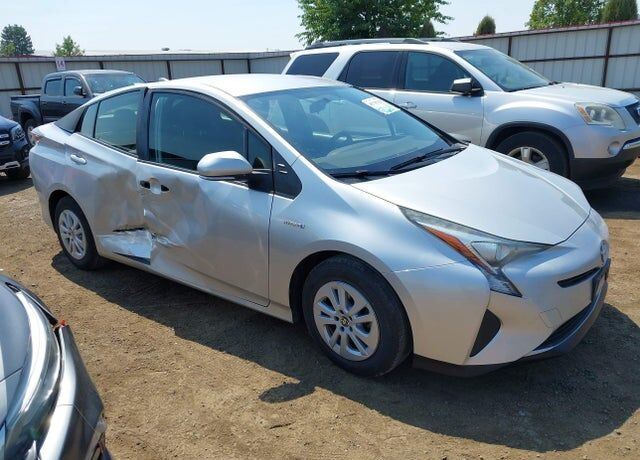 2016 TOYOTA PRIUS