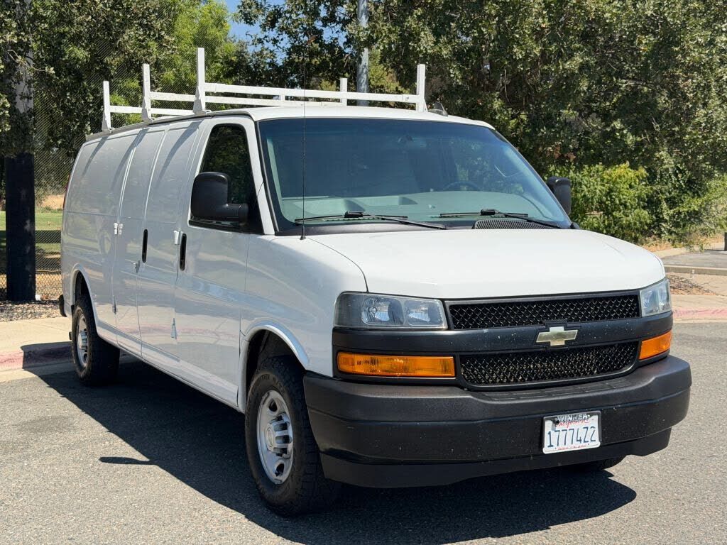 2019 CHEVROLET Express