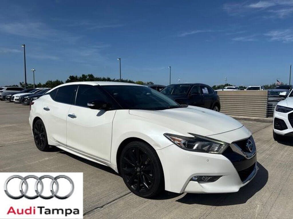 2017 NISSAN Maxima