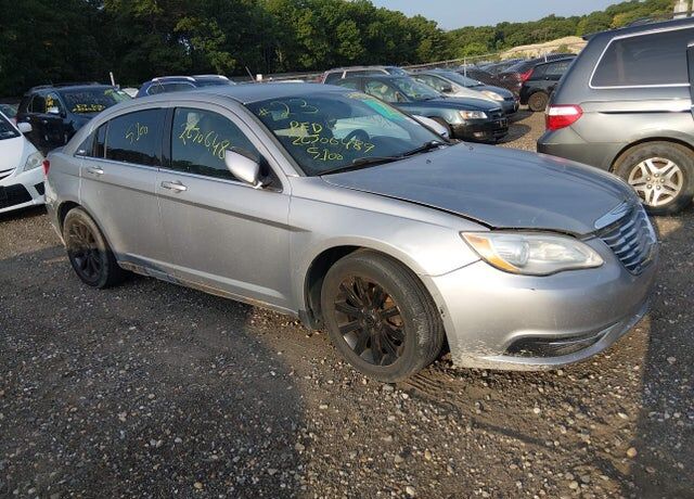2014 CHRYSLER 200