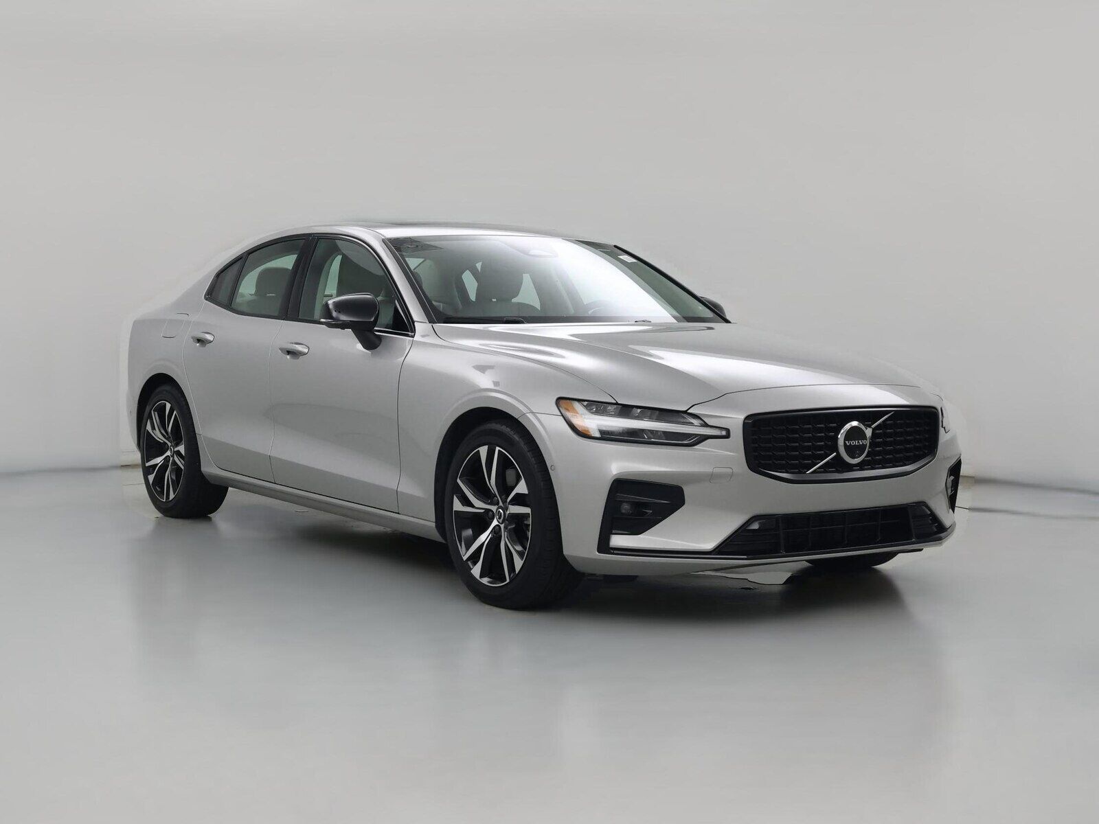 2024 VOLVO S60