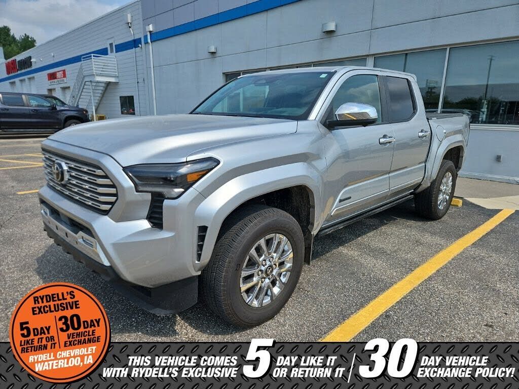 2024 TOYOTA Tacoma