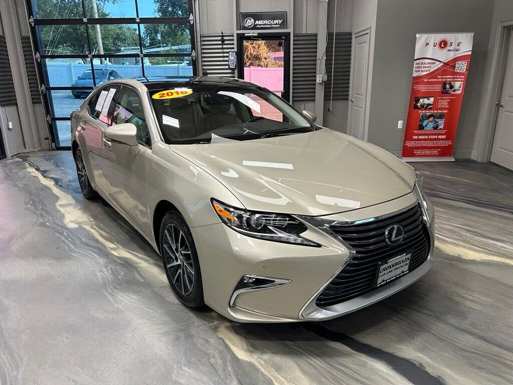 2016 LEXUS ES