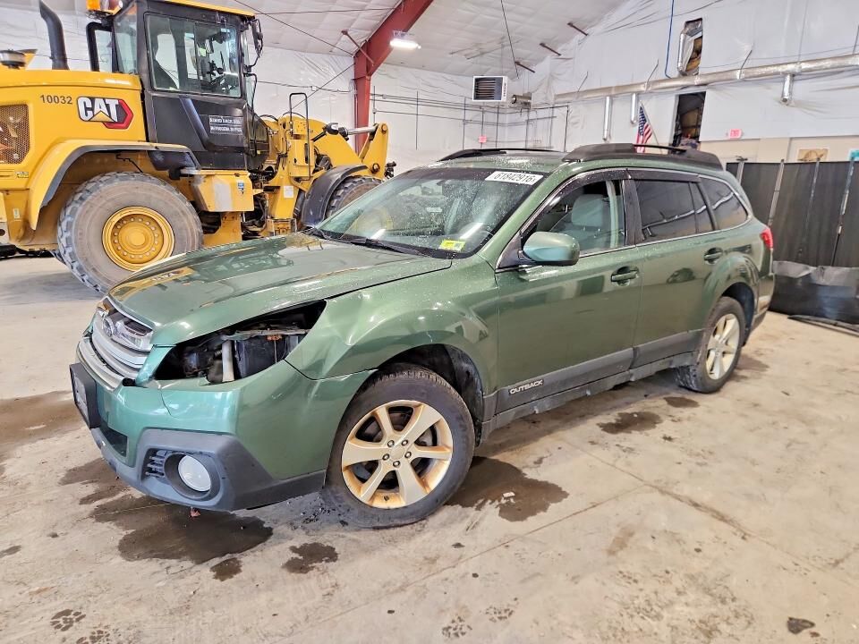 2013 SUBARU Outback