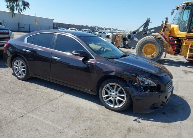 2011 NISSAN Maxima