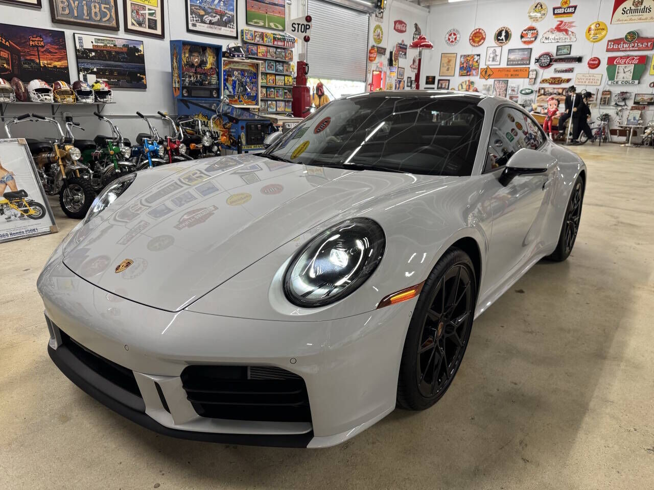 2025 PORSCHE 911