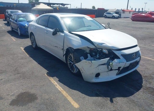 2014 LEXUS ES