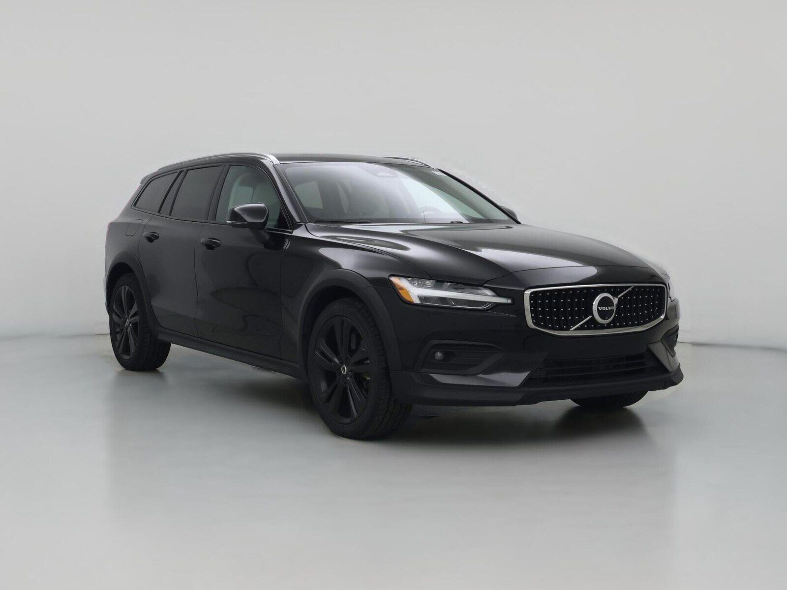 2025 VOLVO V60CC