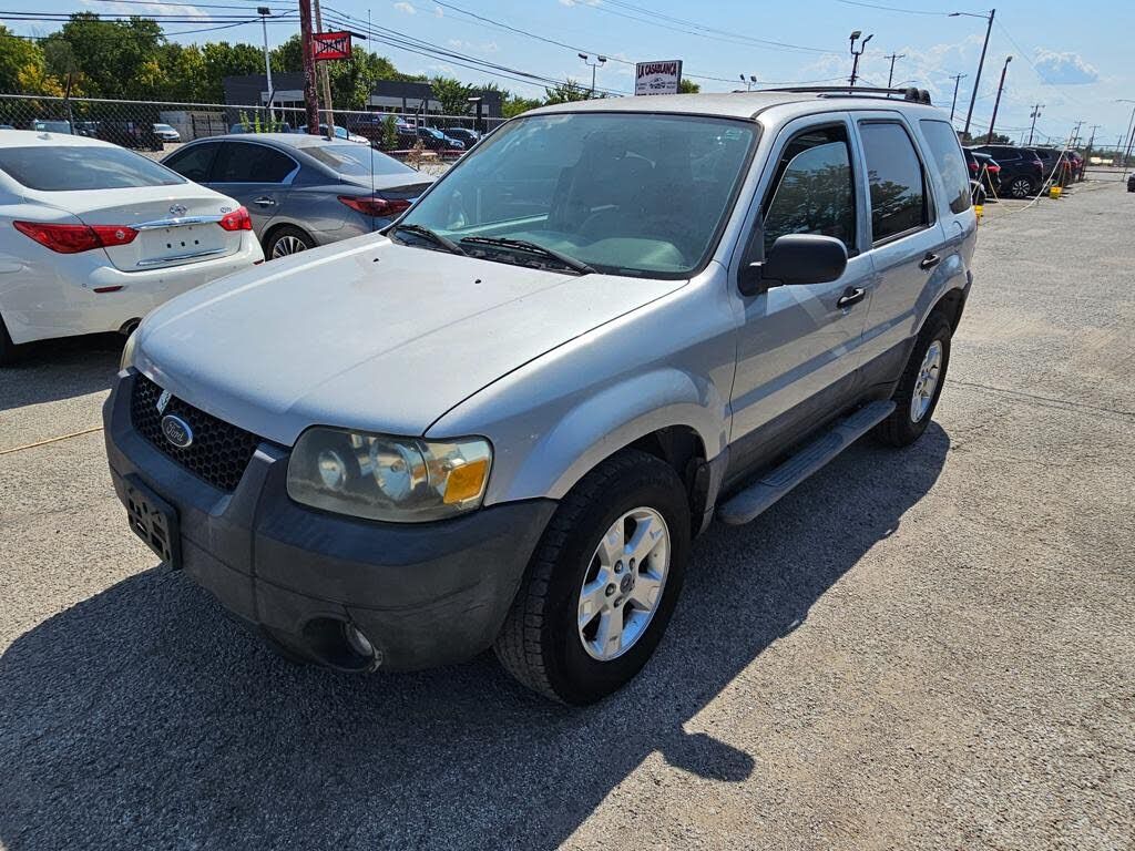 2005 FORD Escape