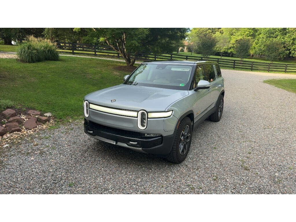 2023 RIVIAN R1S