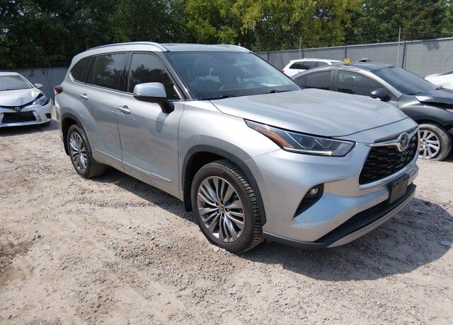 2020 TOYOTA Highlander