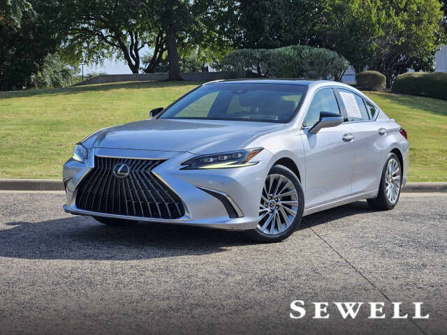 2022 LEXUS ES