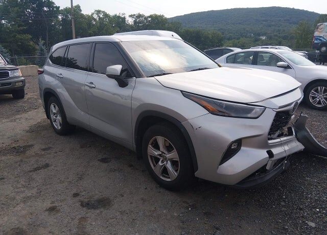 2022 TOYOTA Highlander