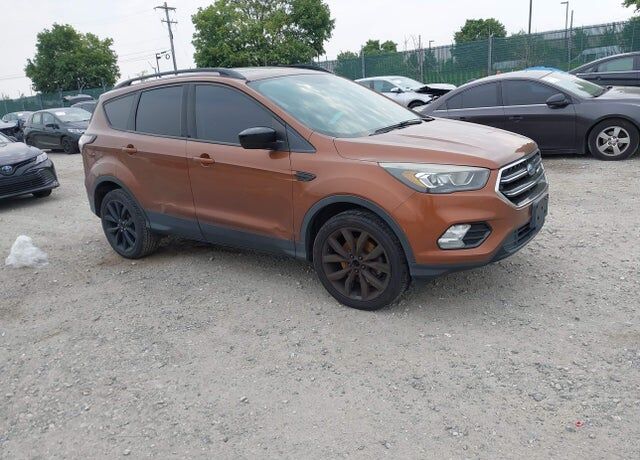 2017 FORD Escape