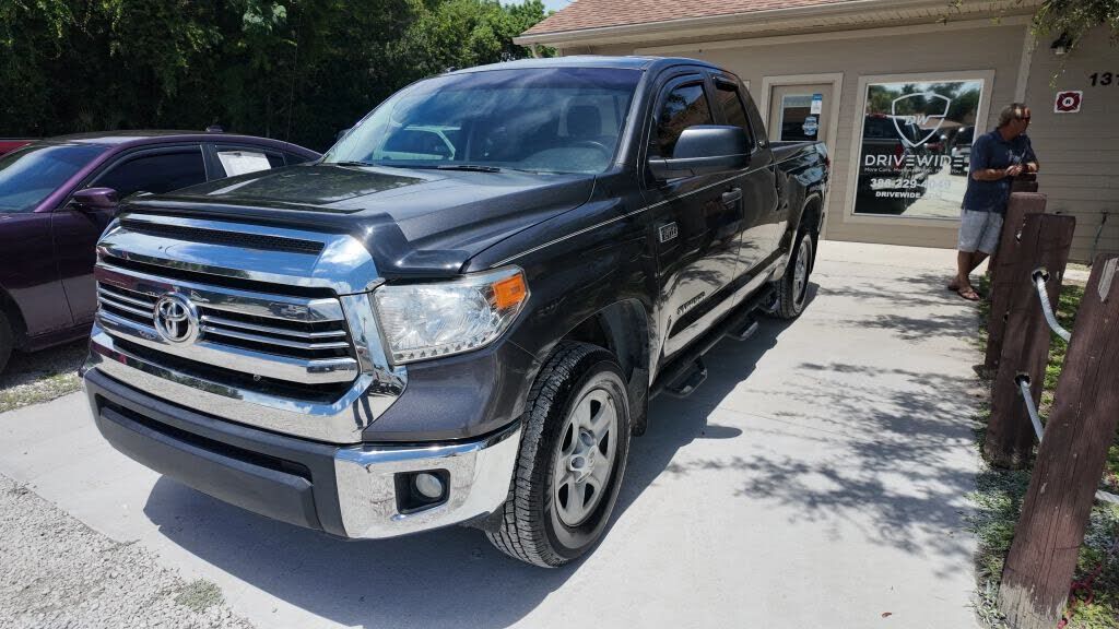 2017 TOYOTA Tundra