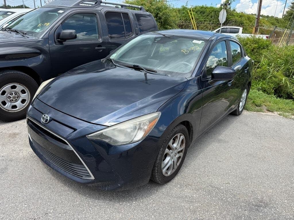 2017 TOYOTA Yaris