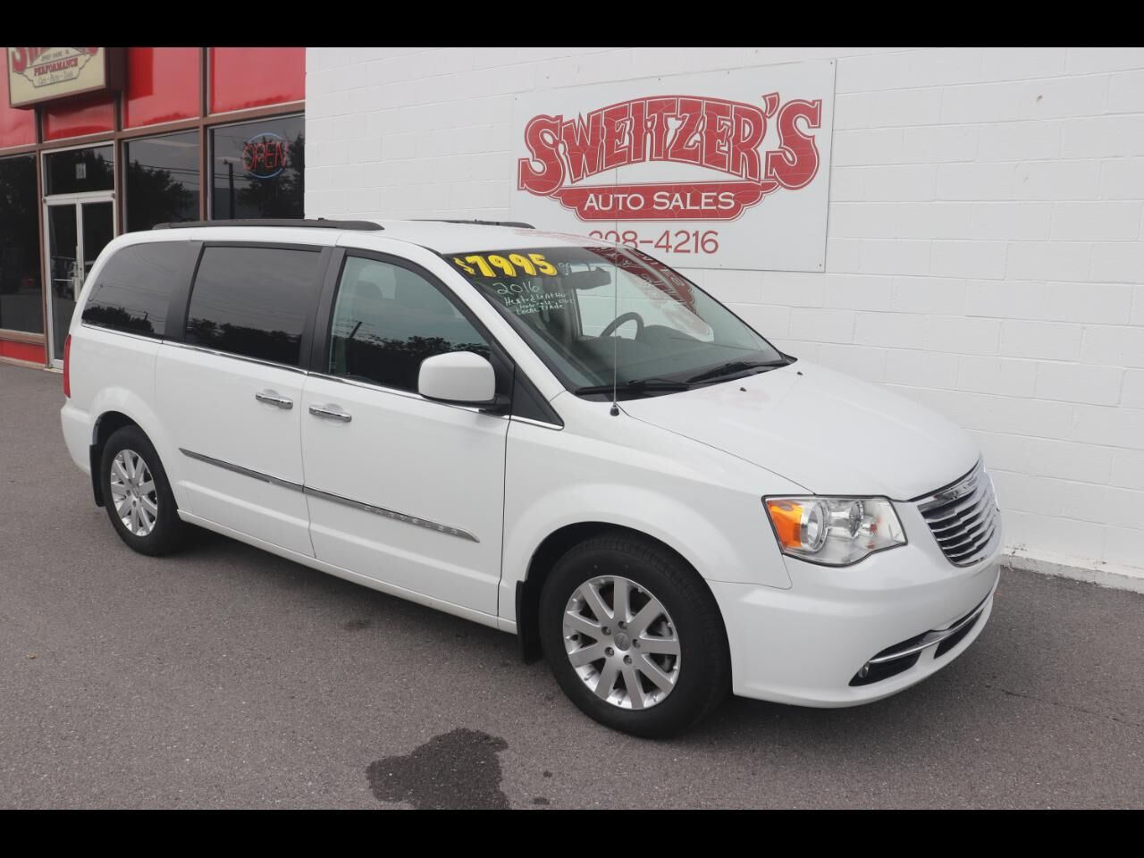 2016 CHRYSLER Town and Country