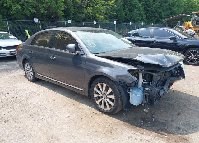 2011 TOYOTA Avalon