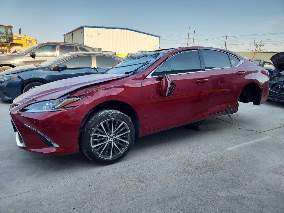 2025 LEXUS ES