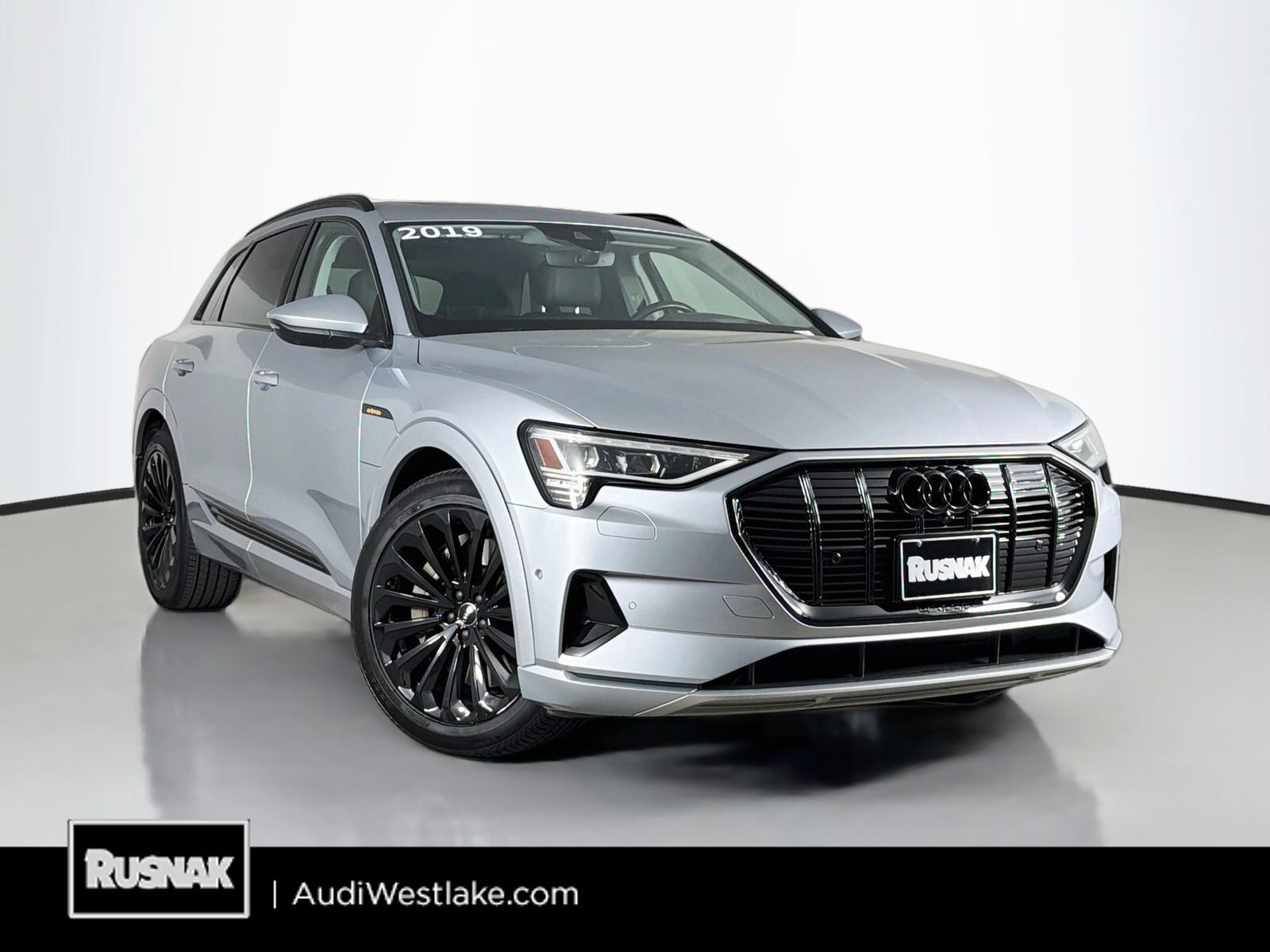 2019 AUDI e-tron