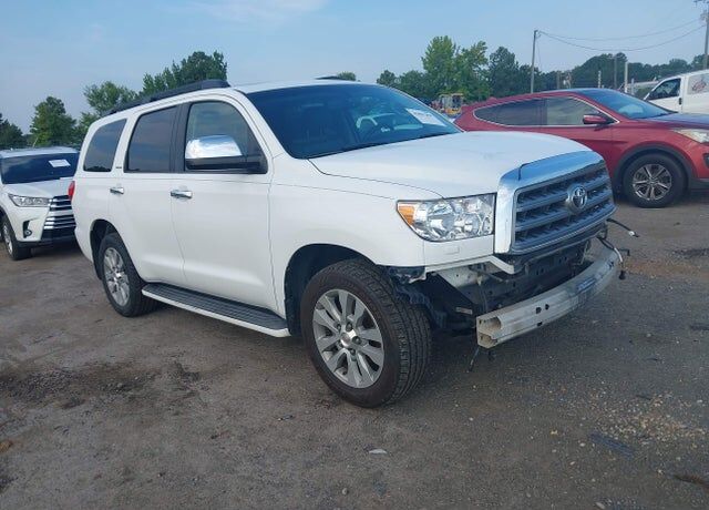 2013 TOYOTA Sequoia