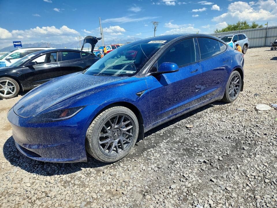 2024 TESLA Model 3