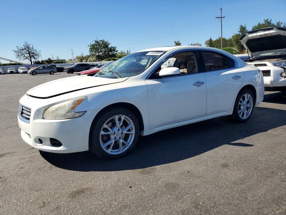 2014 NISSAN Maxima