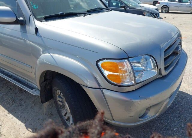 2003 TOYOTA Sequoia