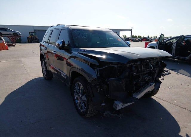 2024 TOYOTA Sequoia