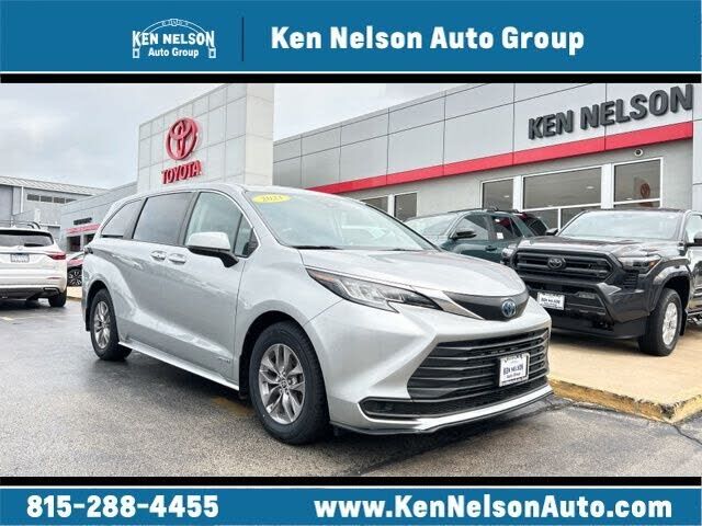 2021 TOYOTA Sienna