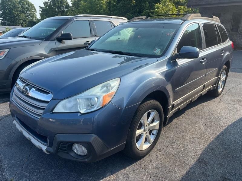 2014 SUBARU Outback