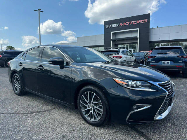 2018 LEXUS ES