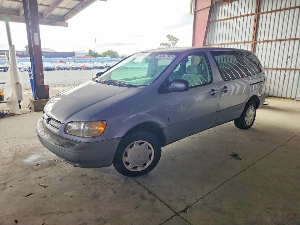 1999 TOYOTA Sienna