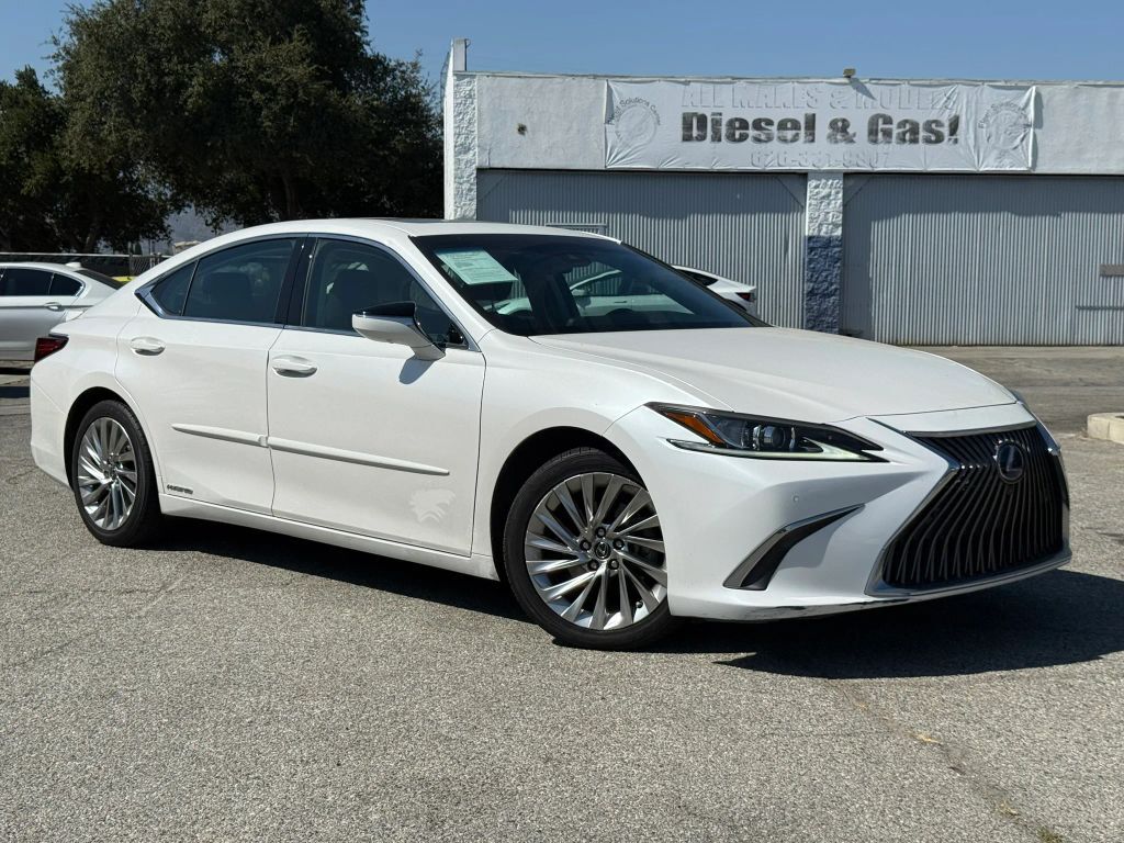 2020 LEXUS ES