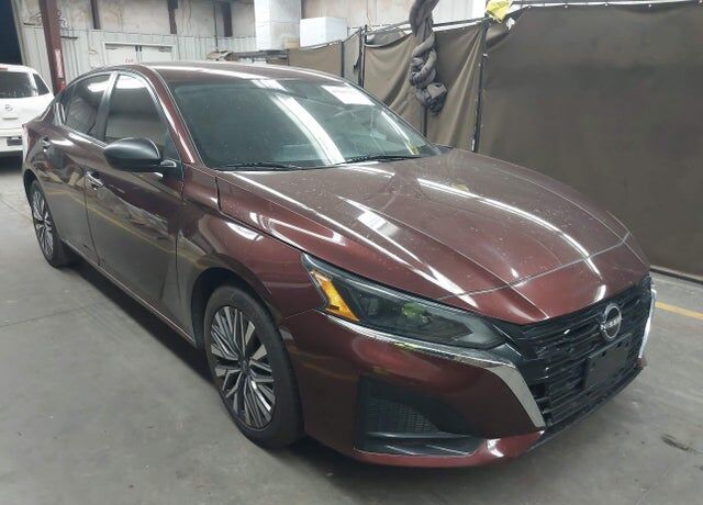2024 NISSAN Altima