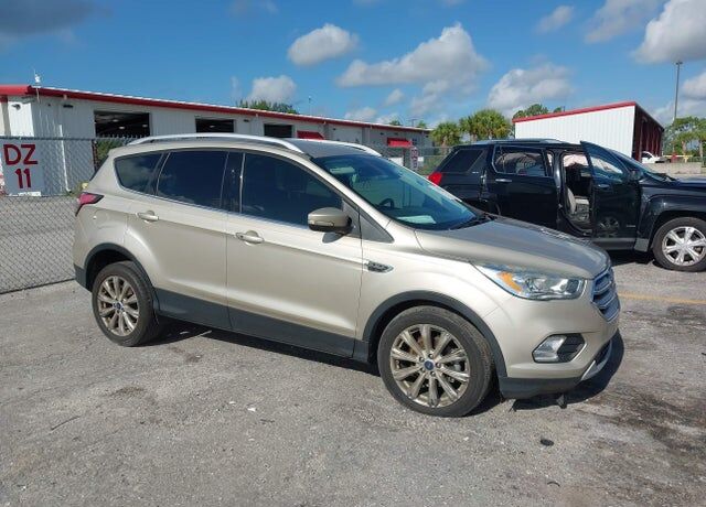 2017 FORD Escape