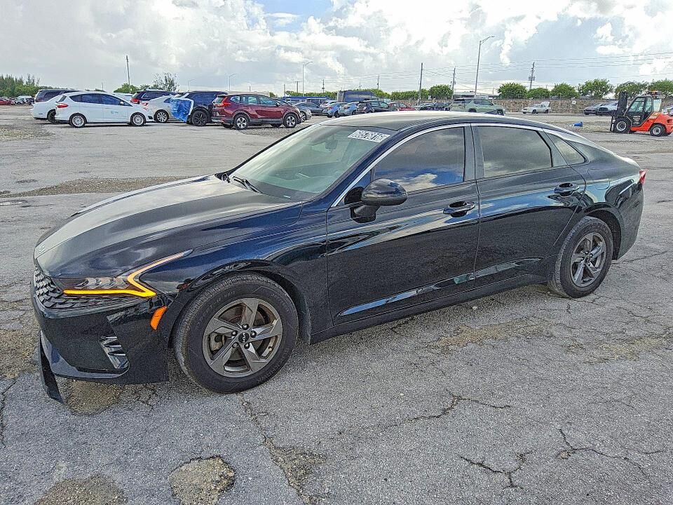 2022 KIA K5