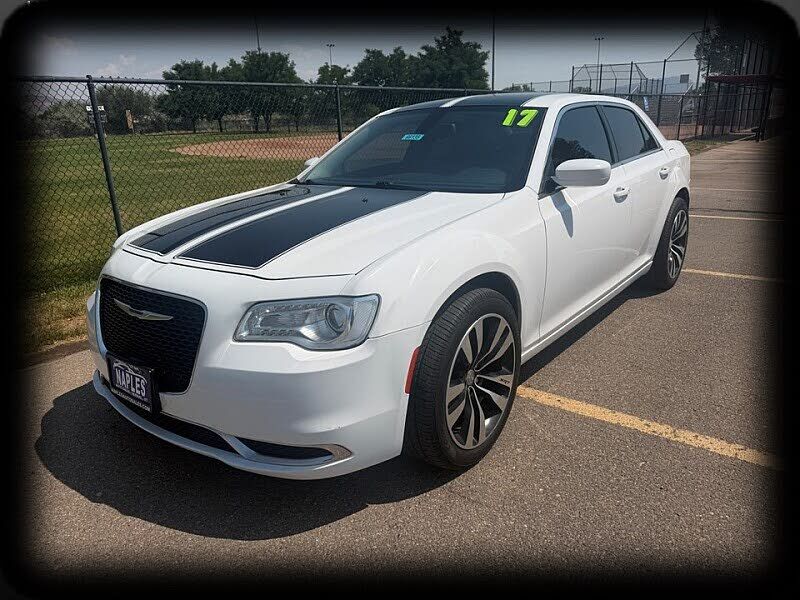 2017 CHRYSLER 300