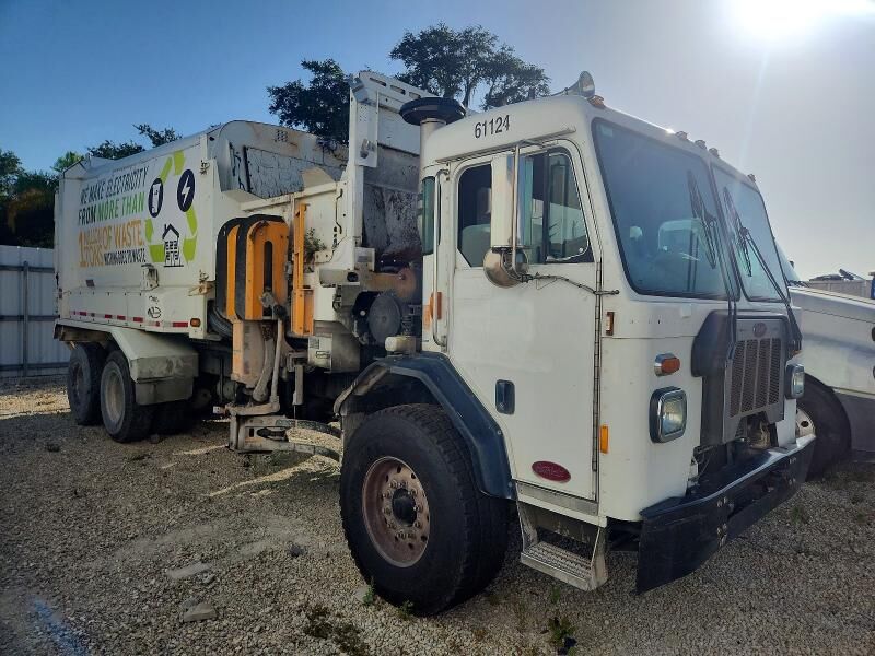 2019 PETERBILT 520