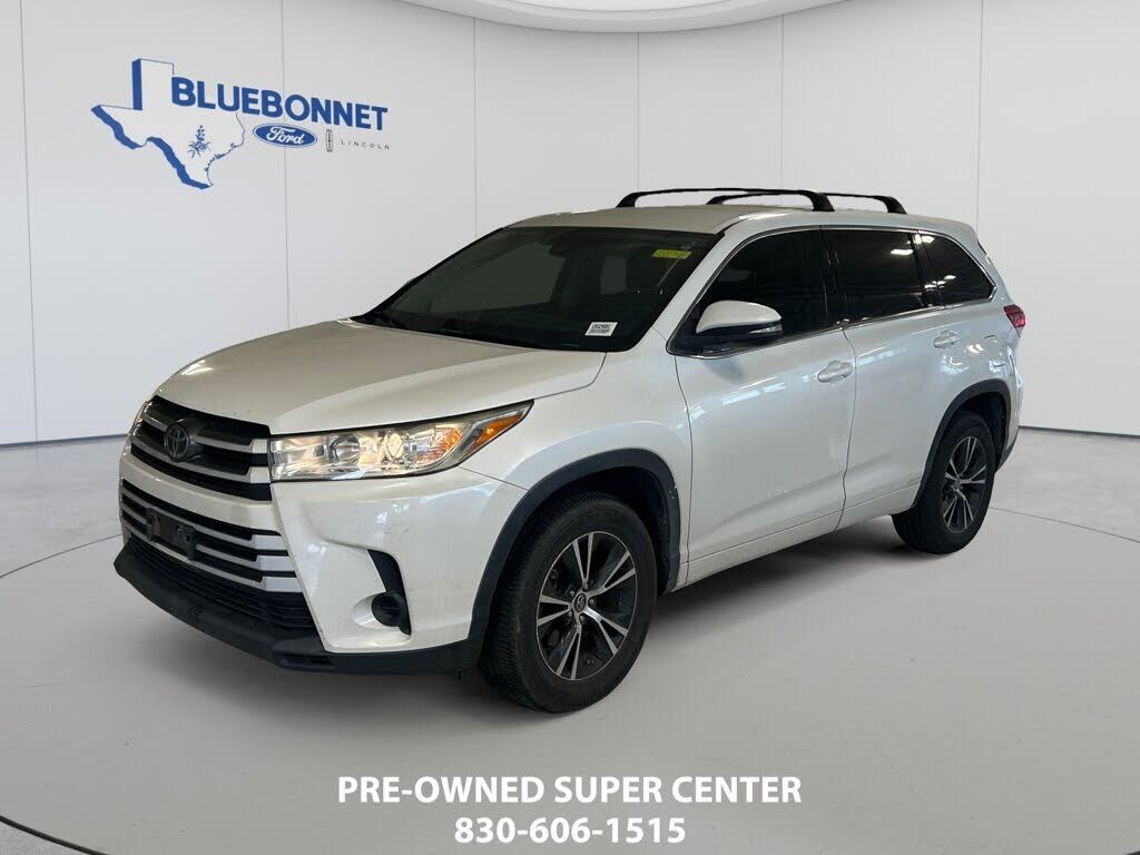 2017 TOYOTA Highlander
