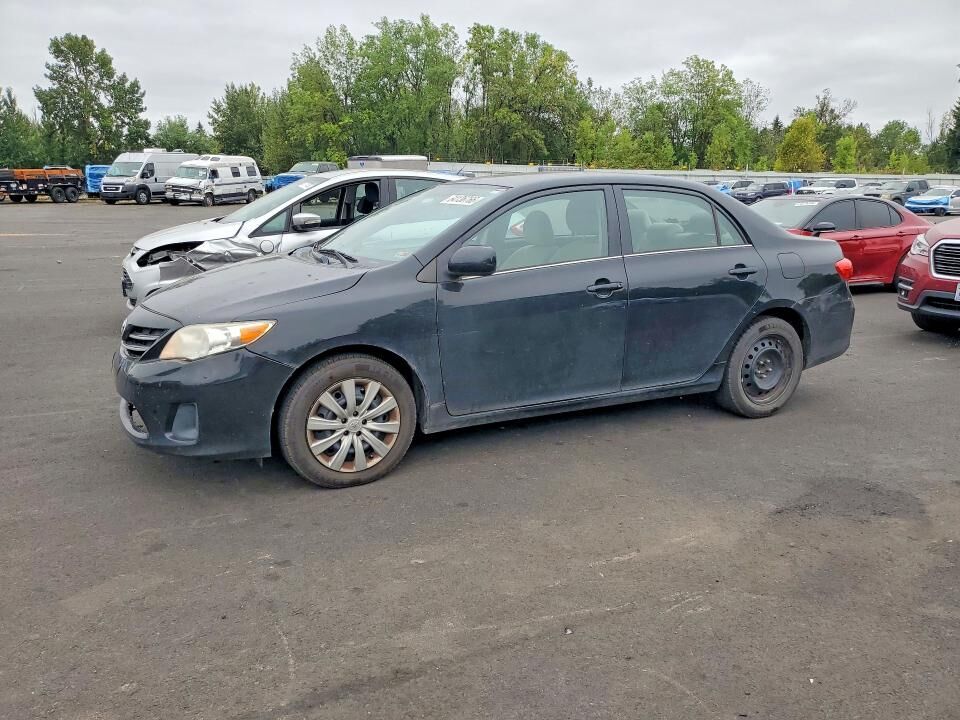 2013 TOYOTA Corolla